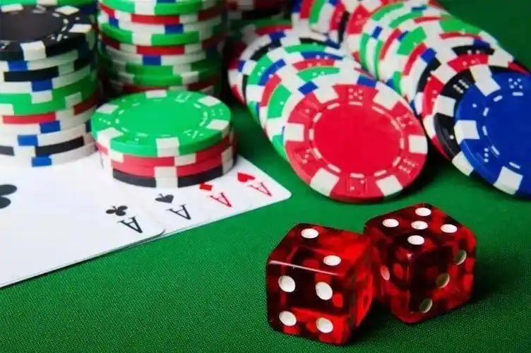 slot bonus mobile app showing live Liga 1 football odds and live-dealer blackjack table